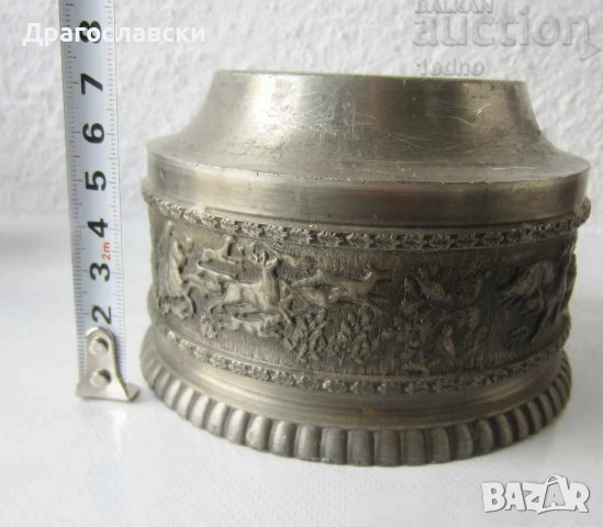 Стар метален съд, менче бакър бакърче, мед месинг метал, кутия, релеф.  лов, цинк антика , снимка 16 - Други - 31940415