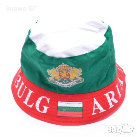 трикольорна  шапка в цветовете на българското знаме с  апликиран герб, снимка 1