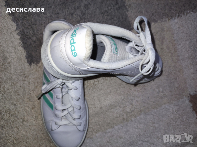 дамски обувки adidas, снимка 2 - Кецове - 44876952