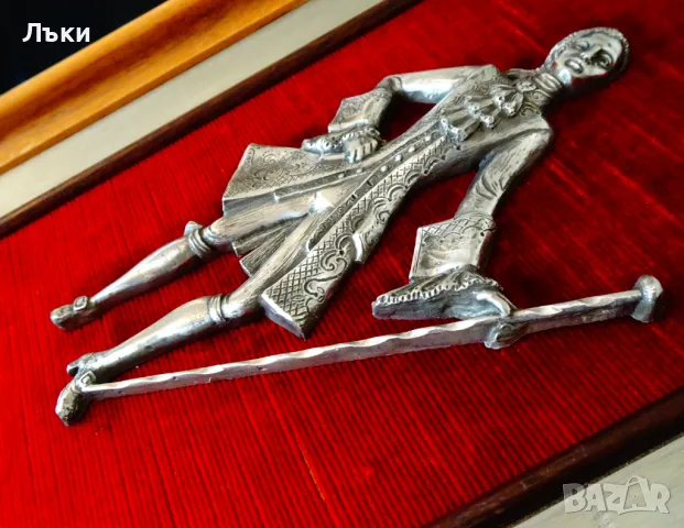 Френска картина,пано от калай с фигура Принц от Bachet. , снимка 12 - Пана - 48417818