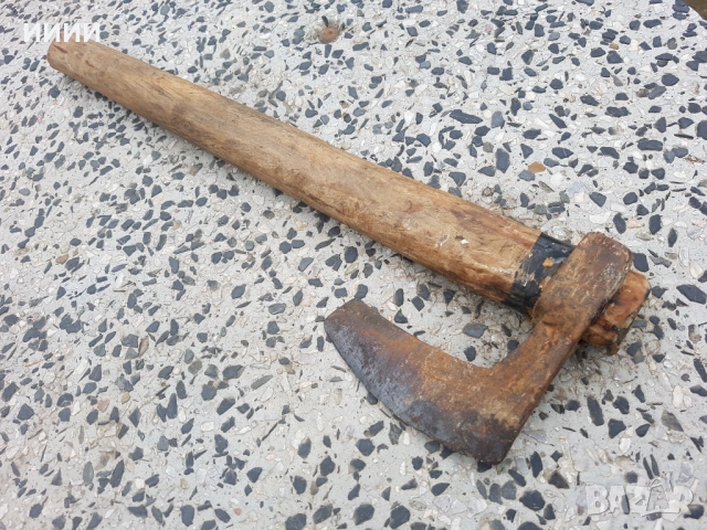 Брадва секира 12