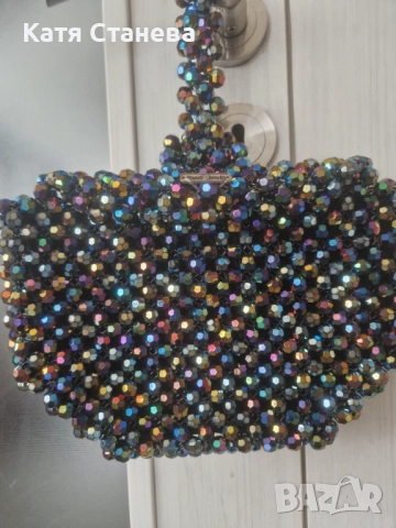 Дамска чанта от мъниста, снимка 2 - Чанти - 52534824