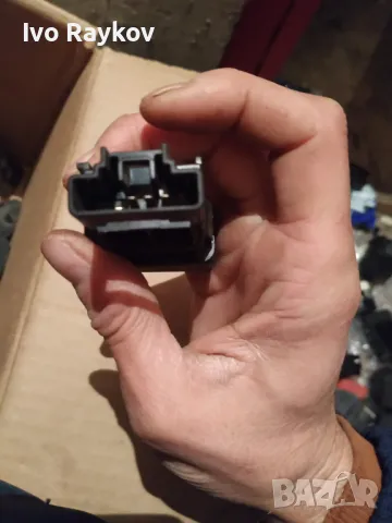 Бутон , авариини за Mazda 5 , 15A468 , снимка 6 - Части - 45966372