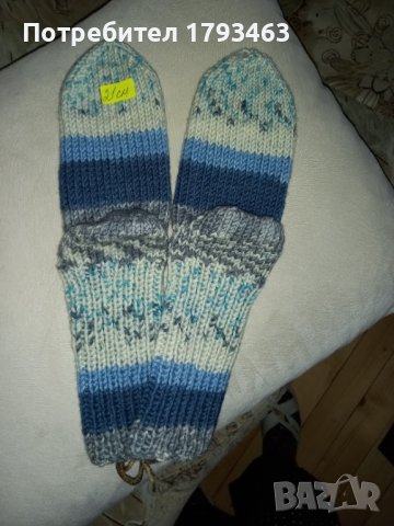 Ръчно плетени детски чорапи, снимка 1 - Чорапи - 38656609