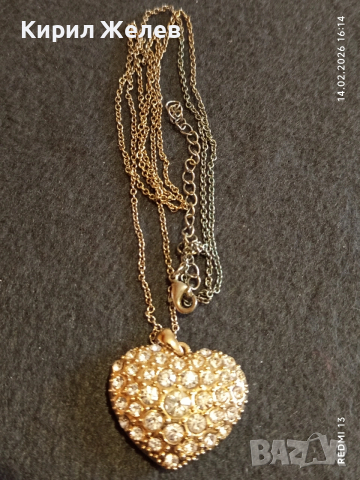 Колие с висулка във формата на сърце с инкрустирани кристали 51816