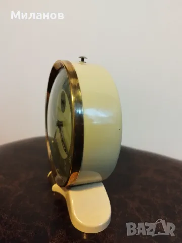 Стар механичен будилник, настолен часовник, снимка 5 - Антикварни и старинни предмети - 49337165