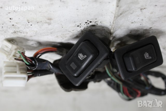 Бутон, копче подгрев седалка Мазда 6 гу 2.0ди 136кс рф5ц комби 04г Mazda 6 gy 2.0di 136hp rf5c kombi, снимка 2 - Части - 43760260