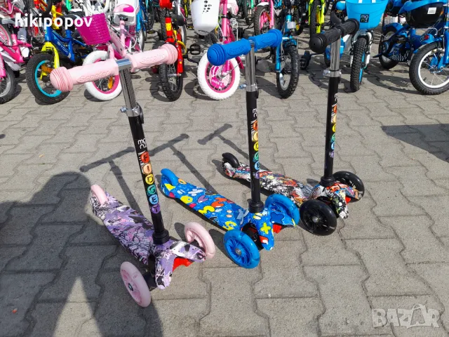MONI Детска тротинетка FIDGET, снимка 1