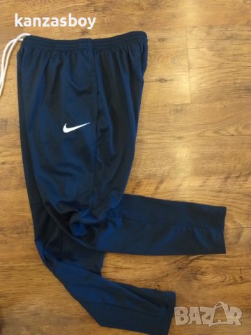 Nike - страхотно мъжко долнище КАТО НОВО , снимка 4 - Спортни дрехи, екипи - 43717207