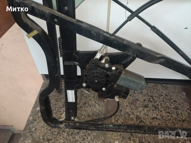 Дясна предна машинка за прозорц Ауди А3 до 2004г., снимка 4 - Части - 39902823