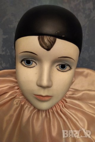 ПИАРО Колекционерска голяма кукла  с порцеланова глава , снимка 4 - Колекции - 33262549