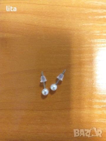 Нежни перлени обеци, снимка 2 - Обеци - 43562398
