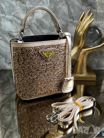 чанти с камъни prada , снимка 2 - Чанти - 50672077