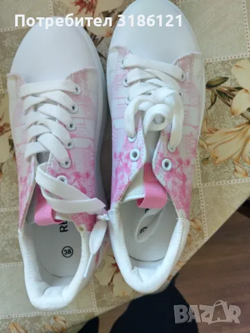 Нови спортни маратонки 