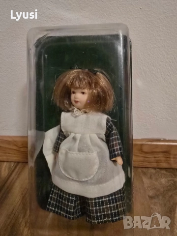 DeAgostini порцеланова кукла