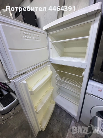 Хладилник WHIRPOOL , снимка 3 - Хладилници - 53285587