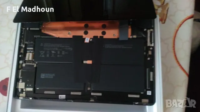 Surface pro x LTE, defect, снимка 4 - Лаптопи за дома - 49181351