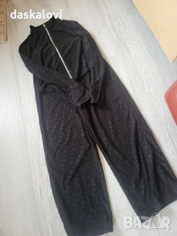 сет на Fendi отговаря на с м размер