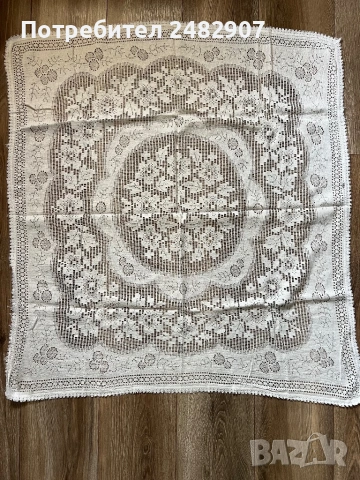 Малка дантелена покривка, снимка 3 - Покривки за маси - 53400891