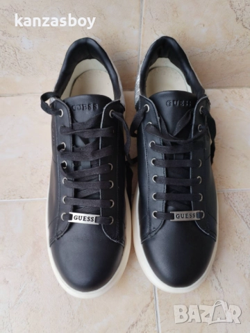 Guess Vibo - страхотни мъжки Сникърси КАТО НОВИ 45, снимка 3 - Маратонки - 52055838