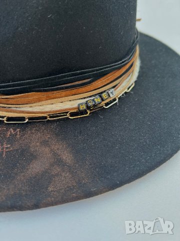 Дамска шапка федора, ръчно декорирана, снимка 4 - Шапки - 44015904