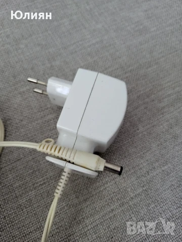 Адаптер Braun ,захранване 12 волта .