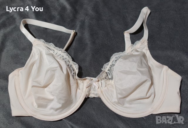 Страхотен сутиен с меки чашки 85В 