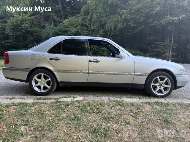 Mercedes C180 ELEGANCE, снимка 3 - Автомобили и джипове - 51360023