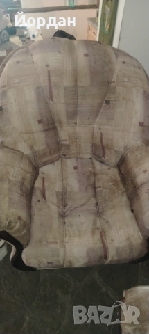 Разтегателен диван спалня. Комплект с два фотьойла. , снимка 4 - Дивани и мека мебел - 53394339