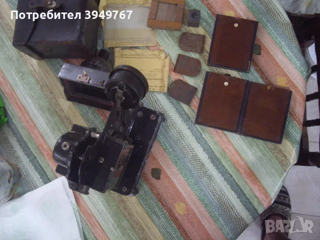 Много стара кинокамера, снимка 6 - Антикварни и старинни предмети - 49649639
