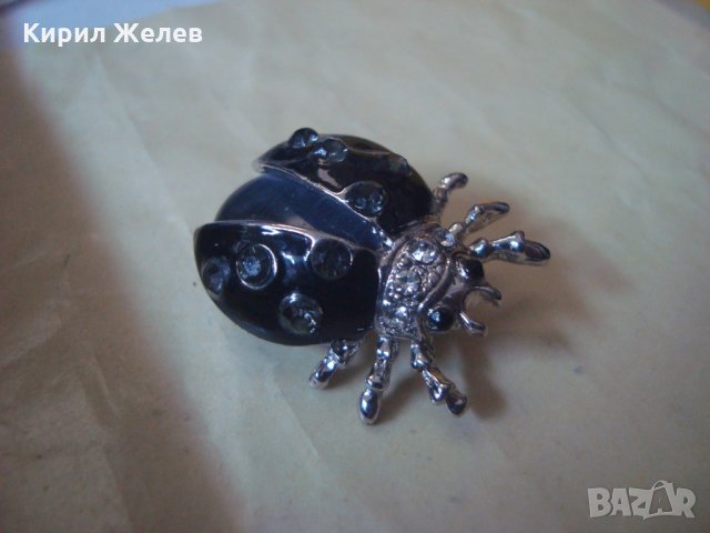 СРЕБРИСТА БРОШКА - КАЛИНКА с ЦИРКОНИ и ЕМАЙ-ЛАК и ЦВЕТЕН КРИСТАЛ 22305, снимка 7 - Други - 32984343