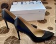 Елегантни обувки Guess, снимка 1 - Дамски обувки на ток - 44115144