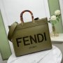 Налична чанта Fendi реплика, снимка 1 - Чанти - 43728845
