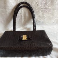 Дамски чанти - Ferragamo, G.M.V. и H&M, много запазени, еко кожа, лот, елегантни, всекидневни, снимка 4 - Чанти - 32717143