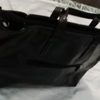 Лачена черна чанта, снимка 2 - Чанти - 32332420