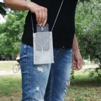 Чанти за телефон с  перли абитуриентски чанти. Булчински чанти, снимка 1 - Калъфи, кейсове - 29020145
