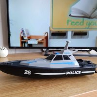 реалистичен макет на полицейски патрулен кораб  35 sm , снимка 1 - Колекции - 43350064