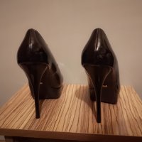 Нови черни обувки на ток 38 номер лак парти , снимка 3 - Дамски обувки на ток - 33547788