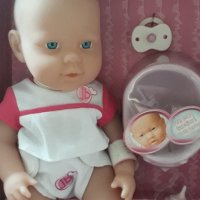 бебе с гърне и памперс, пие вода и чишка, снимка 1 - Кукли - 31156528