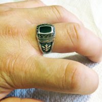 Старинен красив мъжки сребърен пръстен с черен оникс  и множество инкрустирани камъчета маркенази  , снимка 5 - Пръстени - 33577797