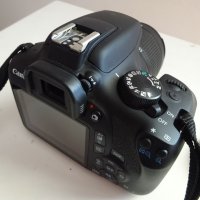 Canon EOS 1300D + 18-55 мм + Чанта + 8 ГБ (само 3000 кадъра), снимка 5 - Фотоапарати - 44126898