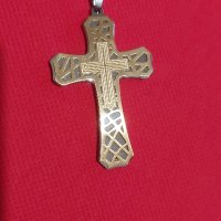 Кръст висулка, снимка 1 - Колиета, медальони, синджири - 43339034