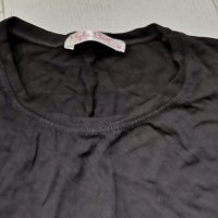 Черна блузка, снимка 2 - Блузи с дълъг ръкав и пуловери - 40576344