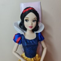 Оригинална кукла Снежанка и седемте джуджета - чупещи стави - Дисни Стор Disney Store, снимка 1 - Кукли - 39147634