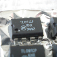 Интегрална схема TL081CP Motorola, снимка 2 - Друга електроника - 44889349