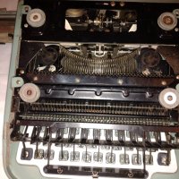Пишеща машина , снимка 7 - Други ценни предмети - 34571558