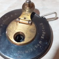 Стара английска метална рулетка с бронзови елементи, снимка 3 - Антикварни и старинни предмети - 44034077