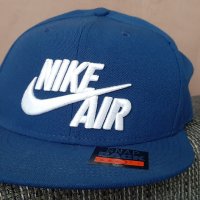 НОВО nike air snap back blue nike true шапка с права твърда козирка, снимка 1 - Шапки - 36630638