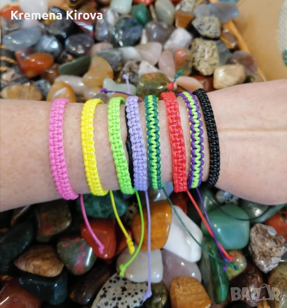 Гривни за приятели. Подходящи за подаръци. Ръчно плетени. Тибетска гривна., снимка 1