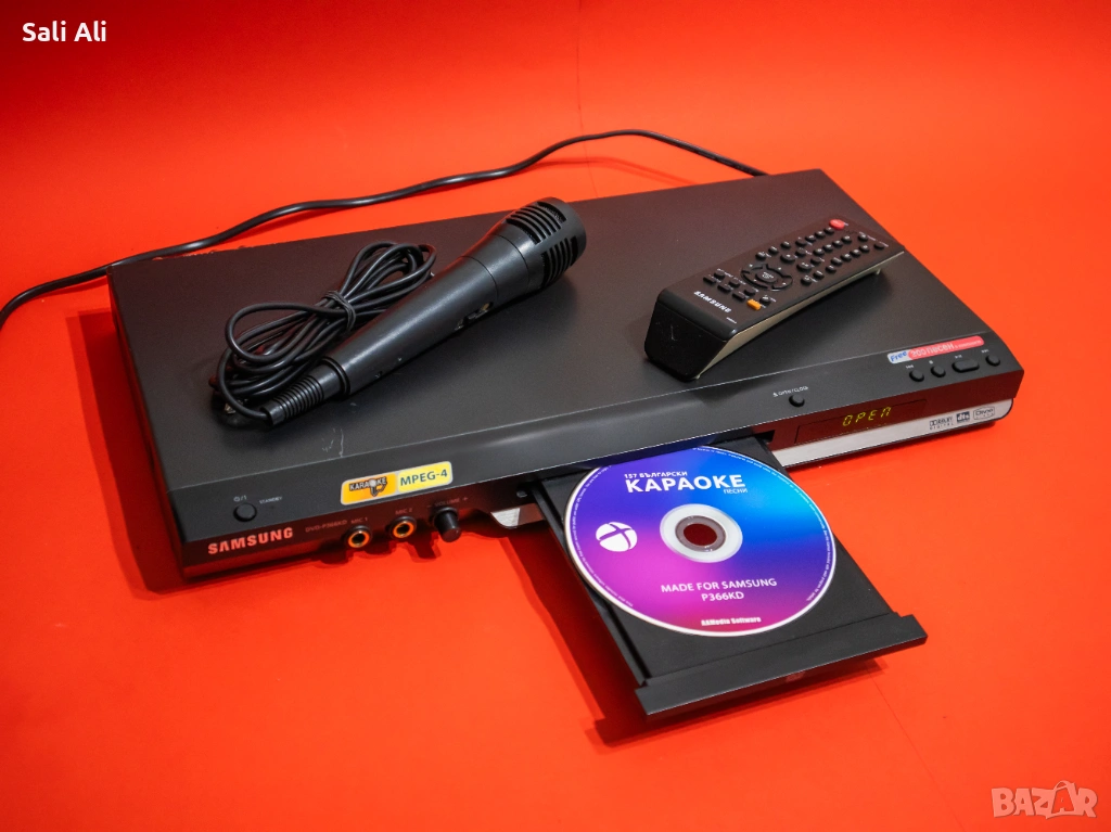 SAMSUNG караоке система DVD плейър с микрофон 150 бг песни DVD-P366KD, снимка 1